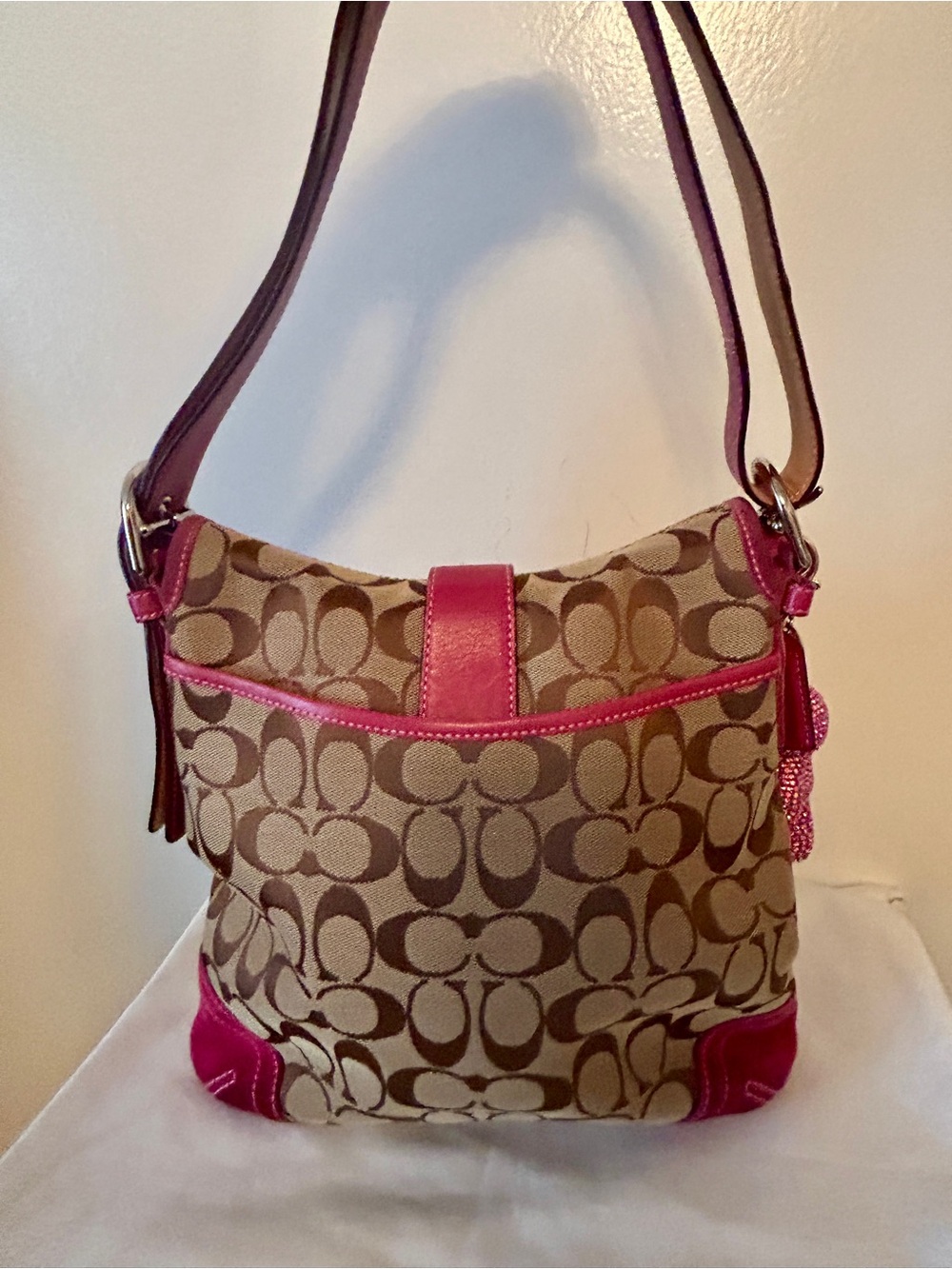 Coach Soho Buckle Shoulder Bag, with Pink Suede corners and trim.  Rare! - Picture 2 of 10